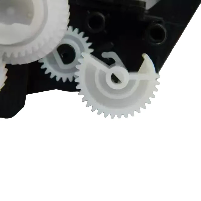 Pequenas rodas dentadas de plástico